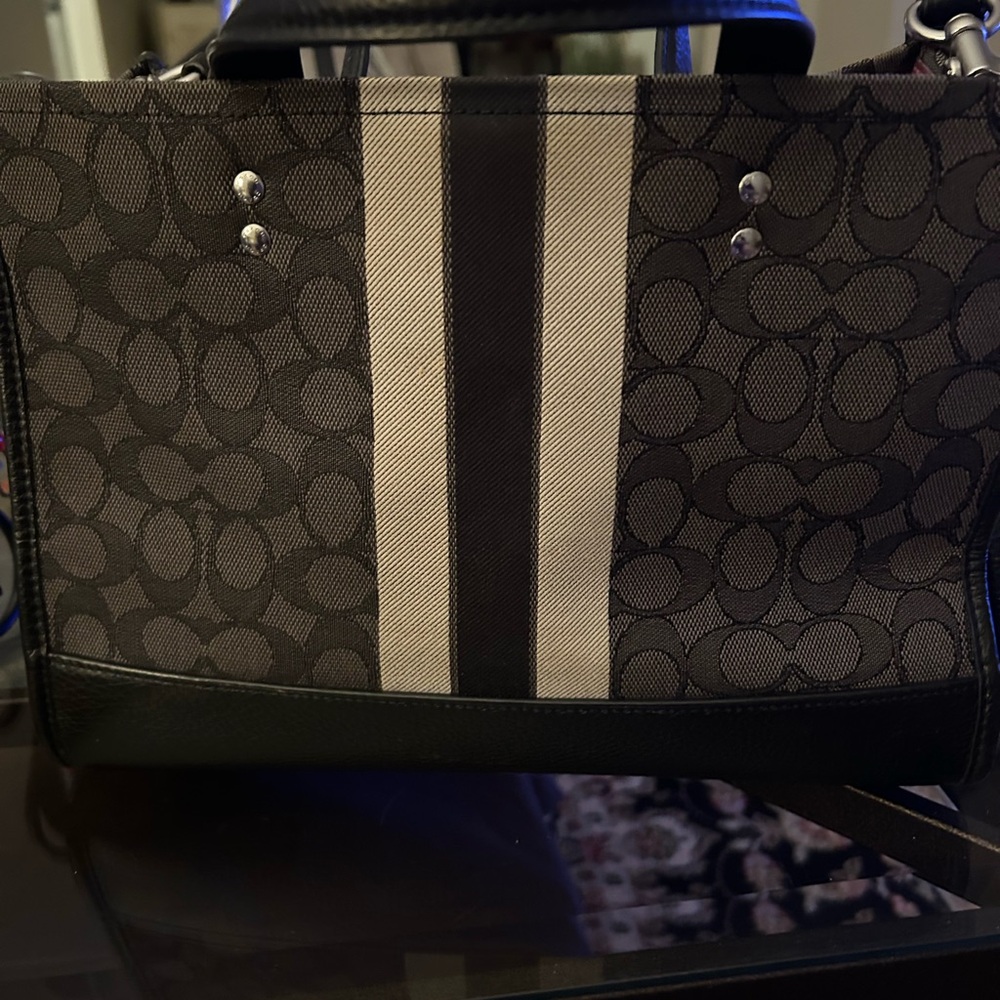 COACH DEMPSEY - Picture 3 of 6